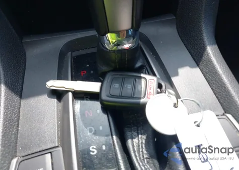 2018 Honda Civic Sport z USA, uszkodzony, nr VIN SHHFK7H47JU411742